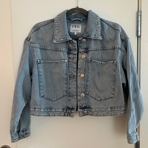 EUC Zara oversized cropped denim jacket in distressed blue, XS - Picture 2 of 6